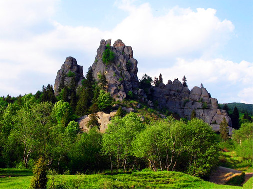 Урицкие скалы. Тустань