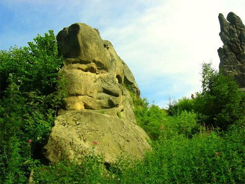 Урицкие скалы. Тустань