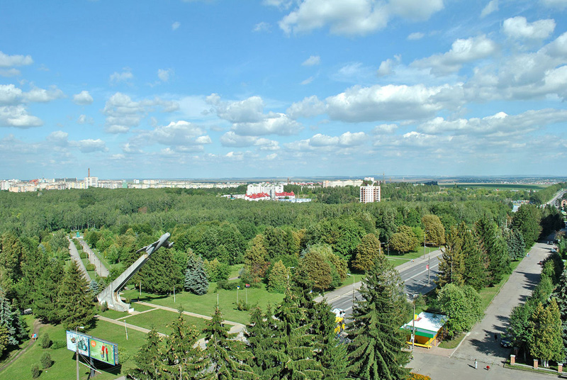 Вид згори на парк Національного відродження