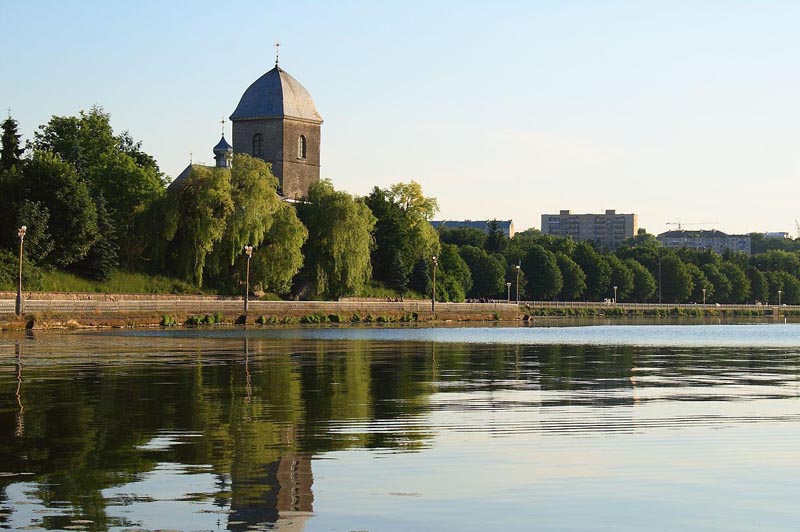 Воздвиженська церква і Тернопільський став