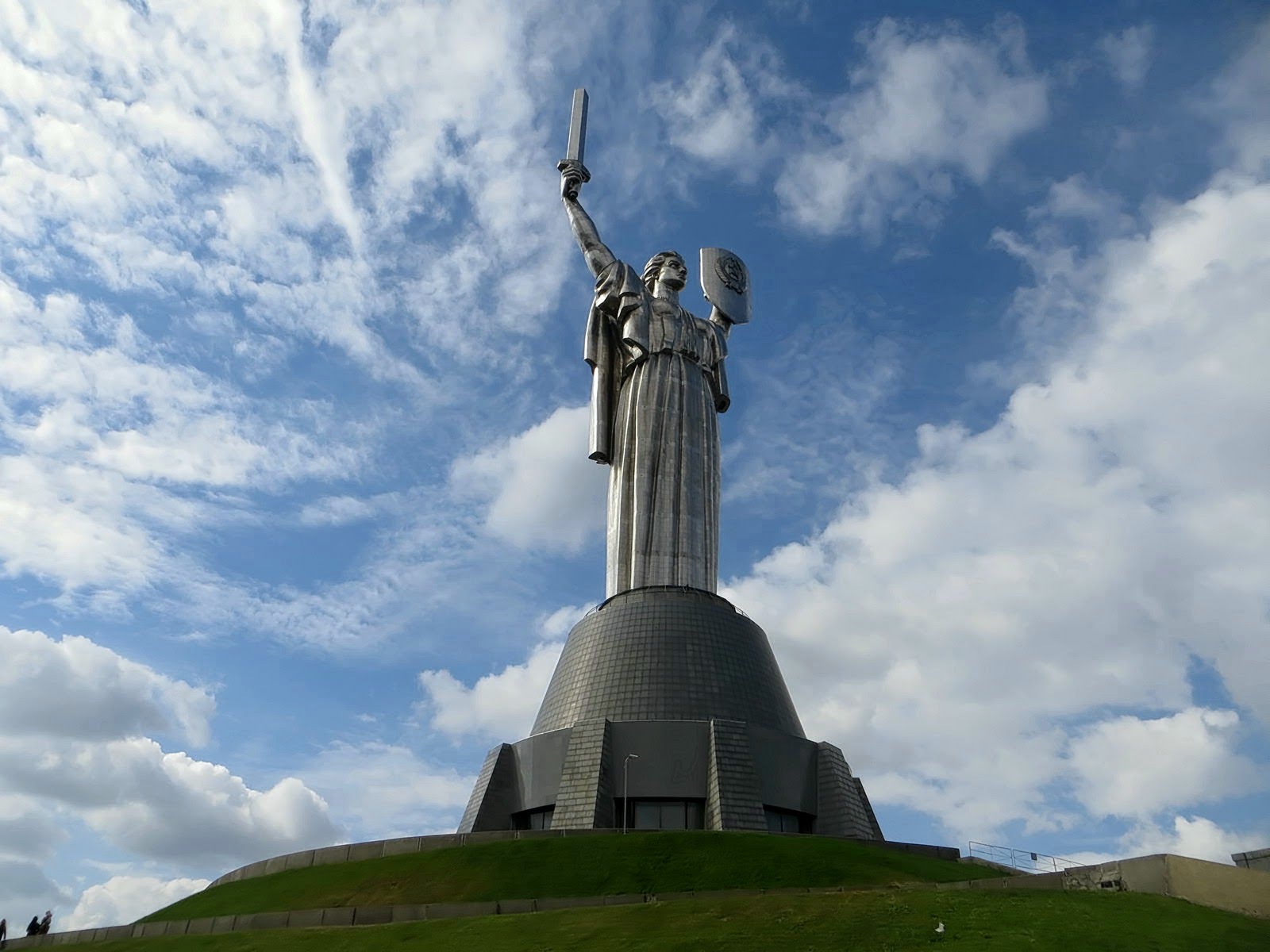 Монумент Батьківщини-матері