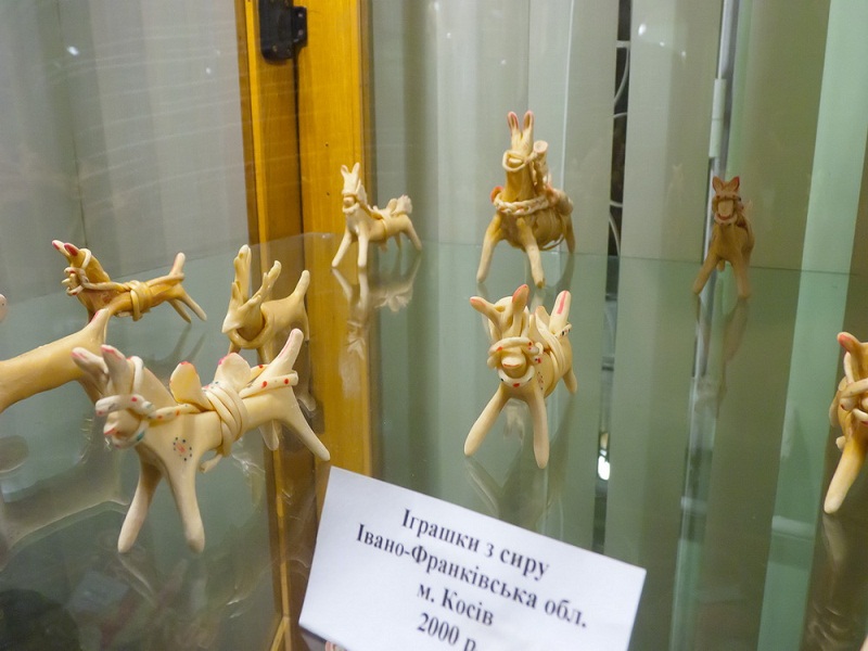 Гуцулськие сырные игрушки