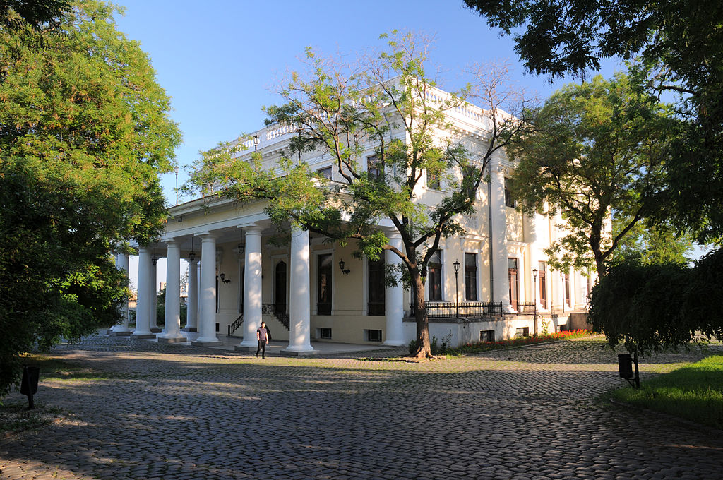 Воронцовський палац в кінці бульвару